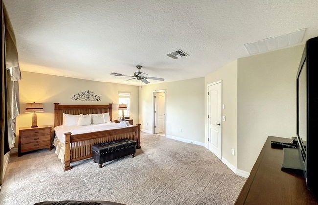 4 Bed 4 Bath With Private Pool/spa 4 Bedroom Home by RedAwning - Foto 15