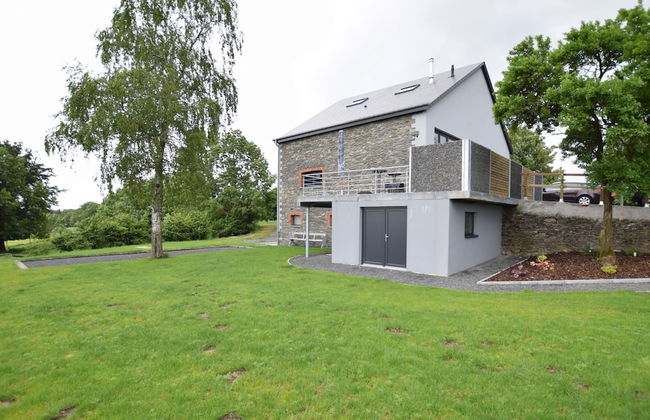 Serene Garden Retreat - Photo 1