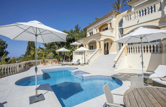 Lavish Villa With Saltwater Pool - Foto 30