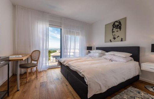 4 Bedroom Awesome Home In Gamboci - Foto 25