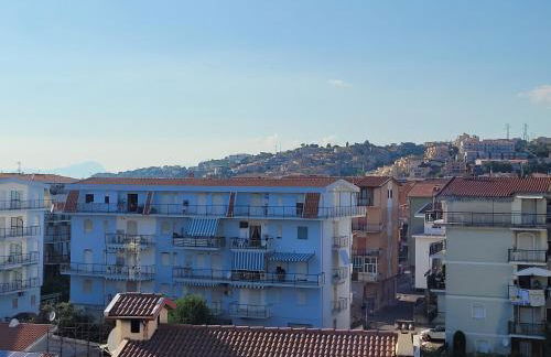 Stunning views, 2-Bed Apartment in Scalea - Foto 9