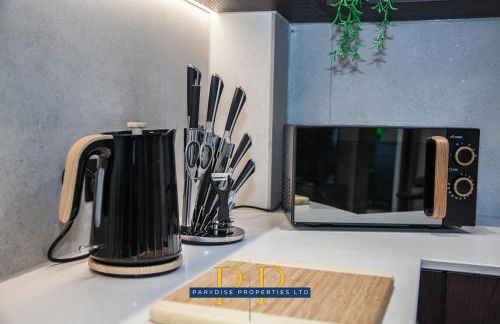 Deansgate Luxury Suite - Modern & Warm 1-Bed - Ideal For Business or Work Stays - Presented by Parydise Properties - Foto 17