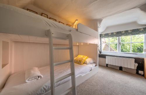 Brimming with Medieval charm - Weavers Cottage - Foto 36