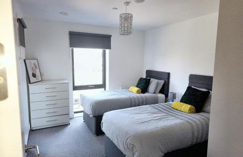2 Bed Balcony Apt-Free Parking-Ideal for Work or Leisure - Foto 13