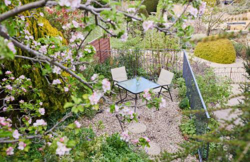 Boutique Chic In Blockley - Photo 30