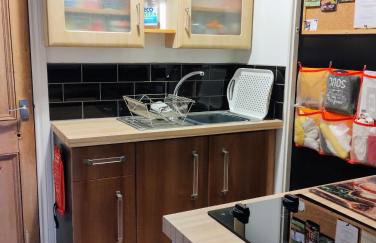 The Cabin - Great Views, Garden, Netflix, Near Town - Photo 10