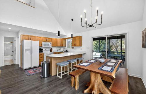 Bright Mountain Cabin with Game Room & Golf Course Views Near Hedgesville, West Virginia - Foto 30