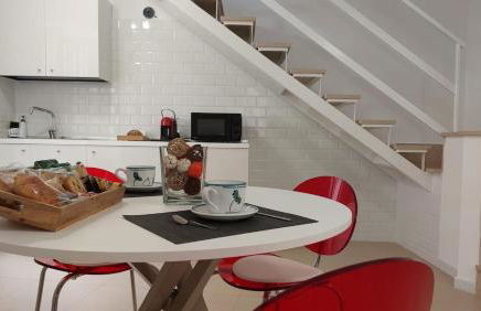 Stop and Fly - Photo 11