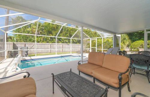Heated Pool Home - Perfect Location - Walk to Beach, Restaurants and More! - Foto 5