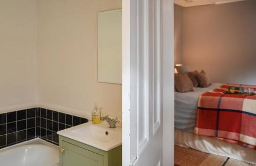 Anchor Cottage - Photo 12