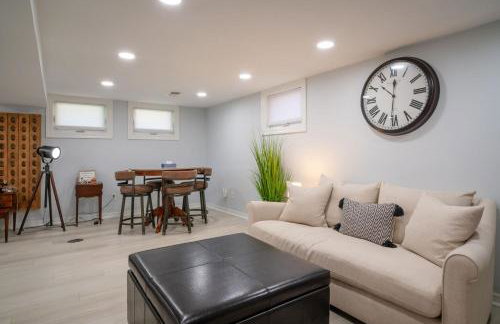 3Bed 2Bath Luxury Lake House on Myers Bay Private Pier Beach Firepit and Deck - Foto 52