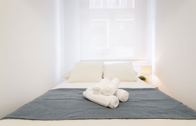 Apto Reformado con encanto by URBANHOSTS - Photo 7