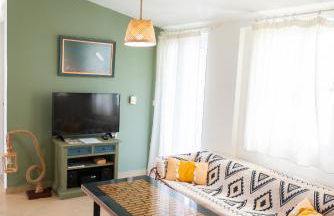 Nadia's Place - Photo 10