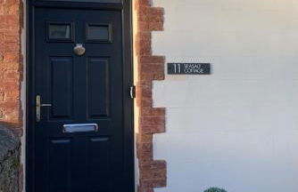 Seasalt Cottage - Modernised traditional cottage, Sleeps 5,short walk to beaches, town, amenities - Photo 3