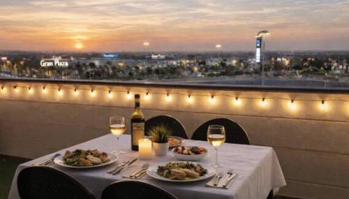 Ático junto al Auditorio con Terraza Privada y Parking - Foto 3