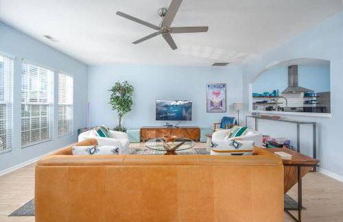 Modern 3-BR Townhome w Private Backyard Near RTP - Foto 3