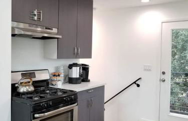 3 bedroom with Hot Tub and Video game console 10 minutes from Rodeo Drive Beverly Hills - Photo 29