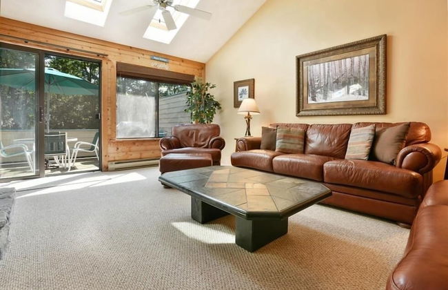 Seven Springs 2 Bedrooms Premium Condo, fireplace and a view by RedAwning - Foto 1