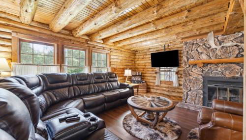 8BR 5BA Huge Dog Friendly Log Cabin near Wisconsin Dells and Lake sleeps 25plus - Foto 3
