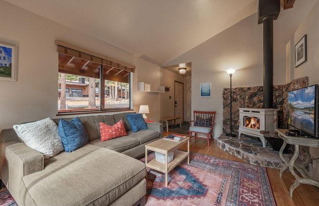Cozy Pet Friendly Cabin in Lake Tahoe by Sierra Getaways - Foto 11