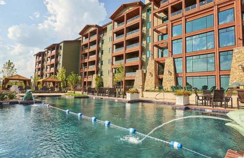 Enjoy the views of Table Rock Lake in this 2BD resort condo - Foto 22