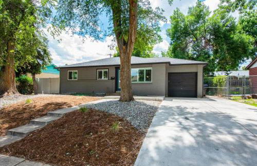 Mid-Mod Marvel Central Game RmWet Bar Patio - Foto 24