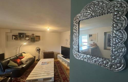 T2 chaleureux au coeur des vignes -vue place de Condrieu-long séjour possible - Foto 2