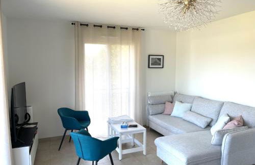 BELLA CRUZ 66 m2 prestations premium, wifi, balcon, parking avec borne de recharge électrique, plage Prieuré, Commerces - Foto 9