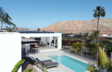 Villa BF · Luxury Wellness Villa • Private Pool - Foto 15