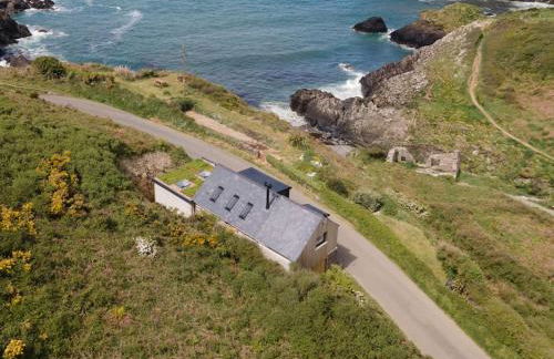 Cliff-top Cottage on Coast Path w/Panoramic Views - Photo 1