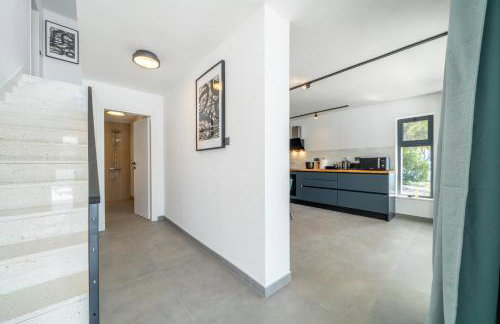 Seafront Villa Serenita - Photo 26