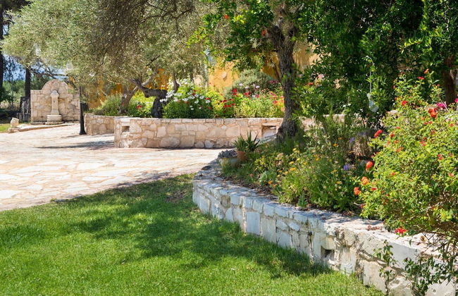 Family Friendly Villa Hermes With Private Pool - Photo 29