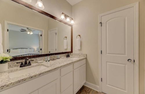 Cayce Sister Houses-Sleeps 14 - Foto 18