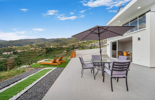 Brand new private modern apartment with Patio and Sea View - Photo 31