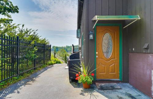 Lakefront Queensbury Home Kayaks and Boat Dock - Foto 29