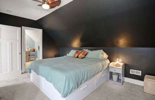 Fountain Square Gem with Rooftop Patio & Fire Pit- Family Friendly - Foto 26