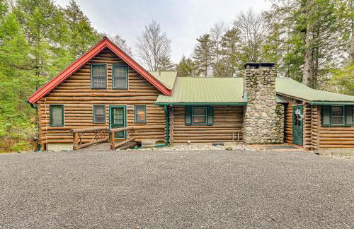 On-Site Pond and Trails Lake Luzerne Cabin - Foto 41