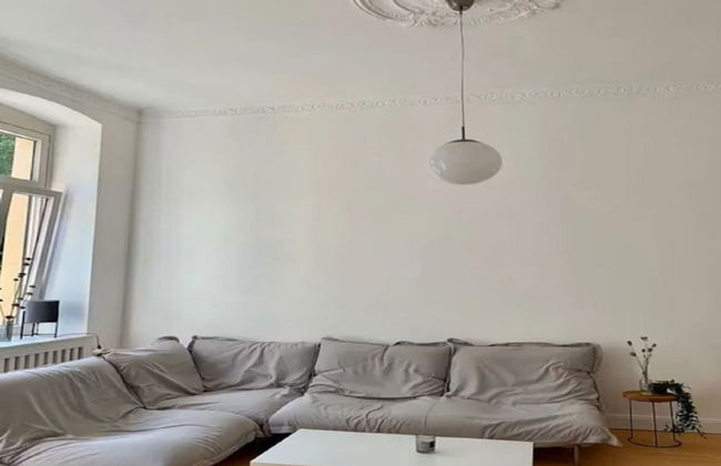 Inviting Holiday Home With Balcony or Terrace - Foto 1