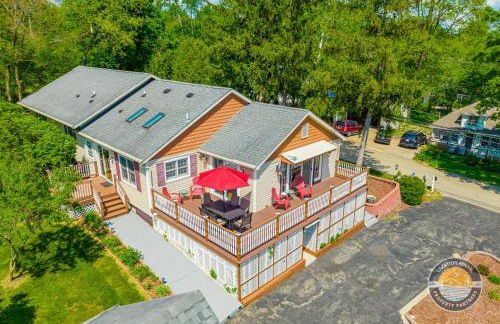 New Lake Como Retreat with Bar and Pool Table - Foto 27