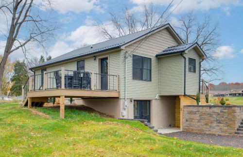 Walk to Lake Pet-Friendly Cottage in Jamestown! - Foto 32