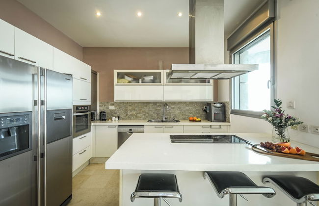 High end 2 BR w panoramic City view - Foto 9