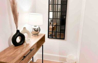 Lovely Two Bedroom Apartment, with private garden! - Photo 9