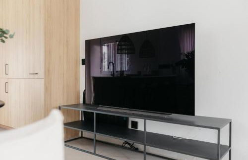 Spacious villa with private pool & garden for 4 - Photo 11