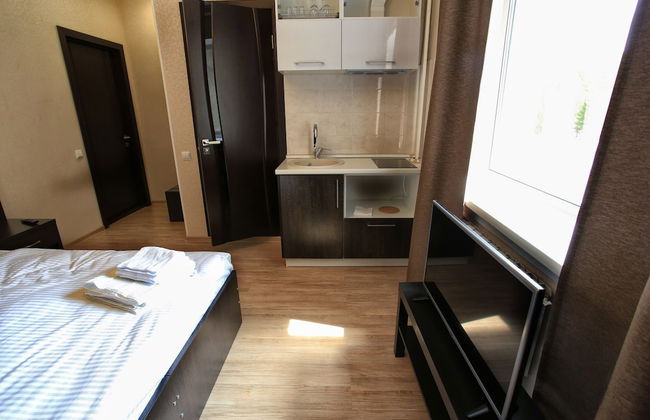 G&I Apartments - Photo 6