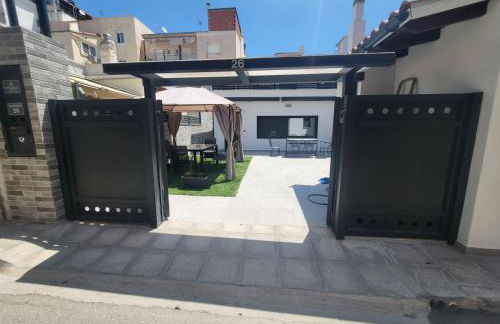 Casa d' Irene near airport, 200 mtrs from the beach, Artemis center - Foto 6