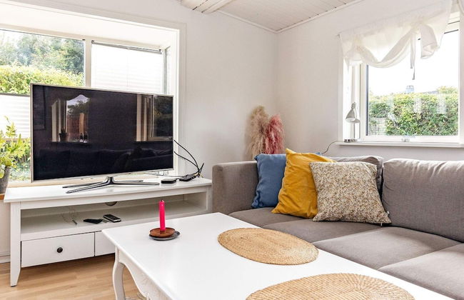 6 Person Holiday Home in Stroby - Foto 6