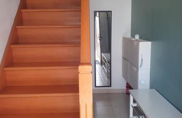 Appart avec terrasse, AirCon & parking clos - Foto 12