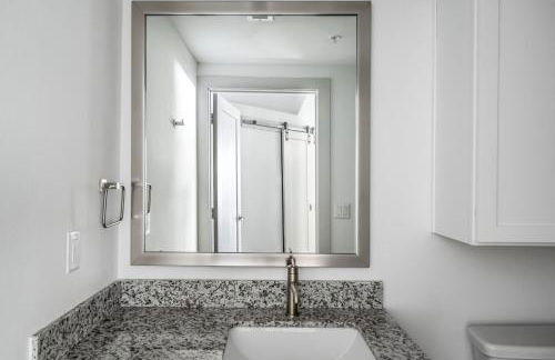 Downtown 1br w deck gym nr shopping ATX-214 - Foto 10