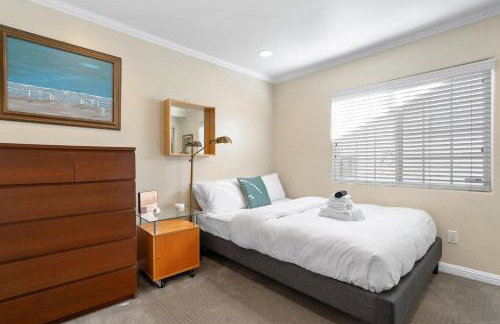 New Listing Burbank Retreat by Colby & Conrad - Foto 22