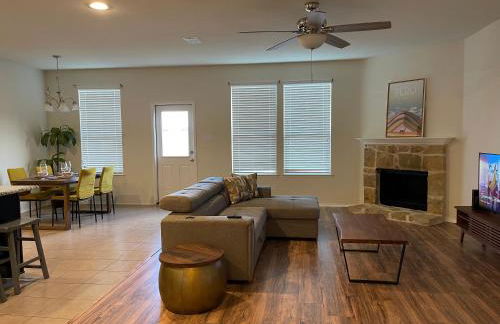 Family Perfect with Fireplace Vacation Home - Foto 22